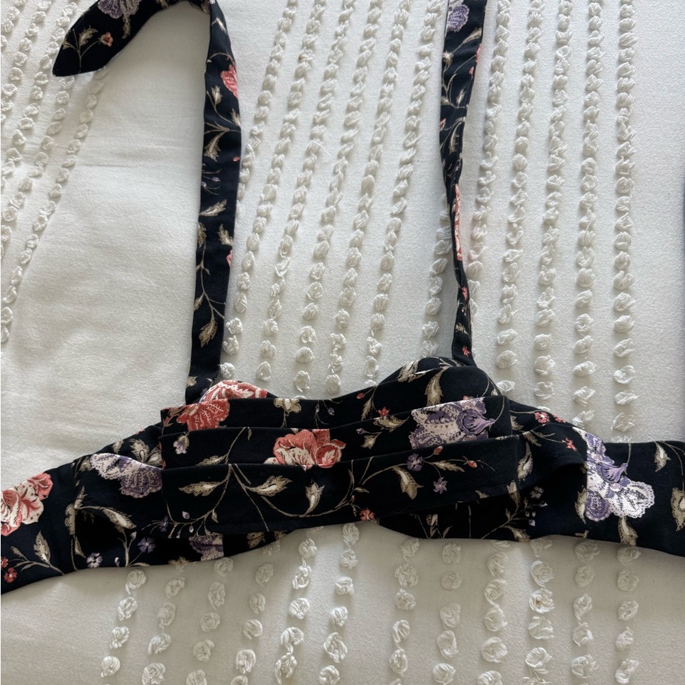 Floral revolve bra top